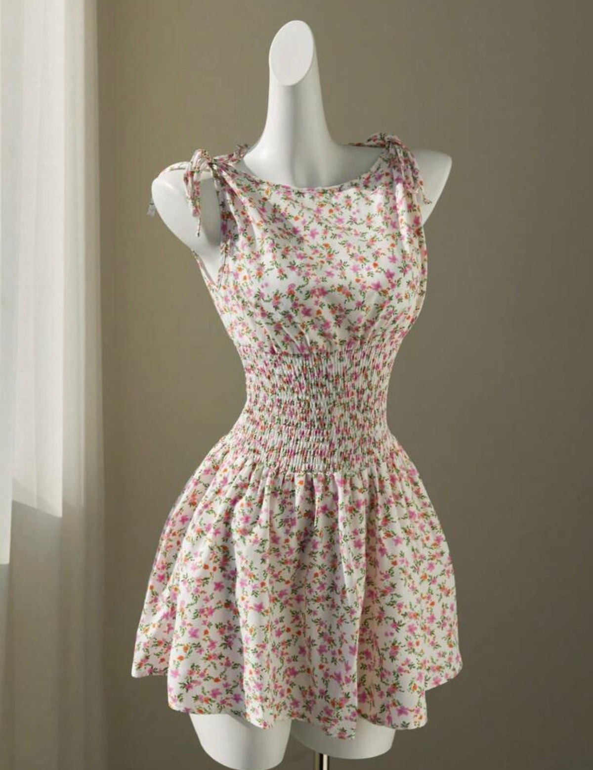 Vestido floral corrugado